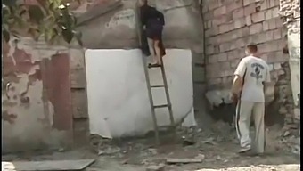 德国奶奶的大屁股被猛烈地操