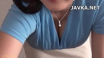 大奶黑人少女在高清视频中被屁股操