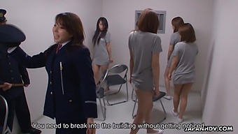 日本女子监狱的幕后景象